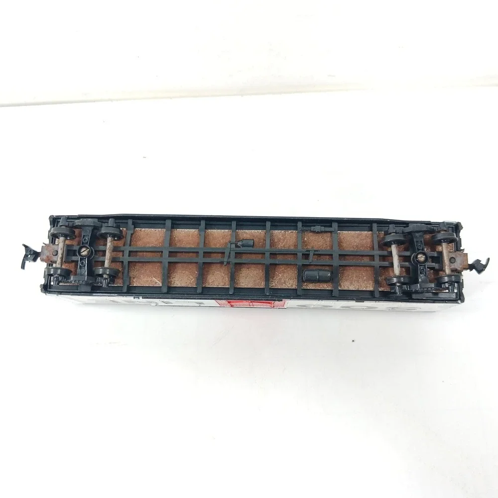 Athearn HO Scale Soo Line 50ft Plug Door Boxcar 1335 White Red Road 177850